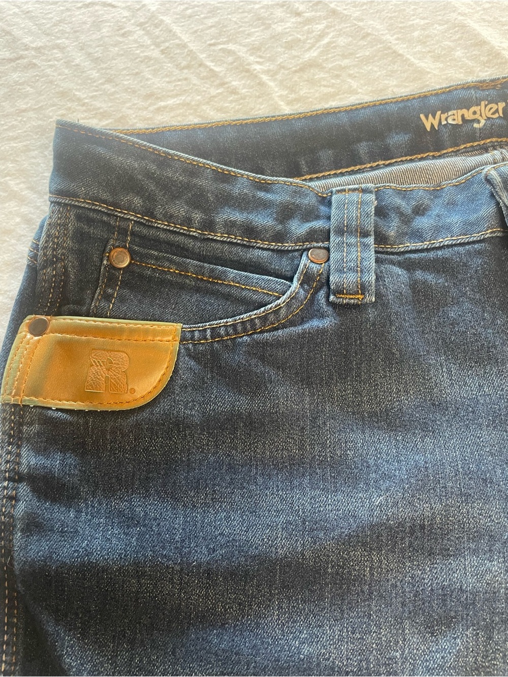 Wrangler 10/30 Women’s Dark Blue Boot-Cut Jeans - Picture 3 of 10